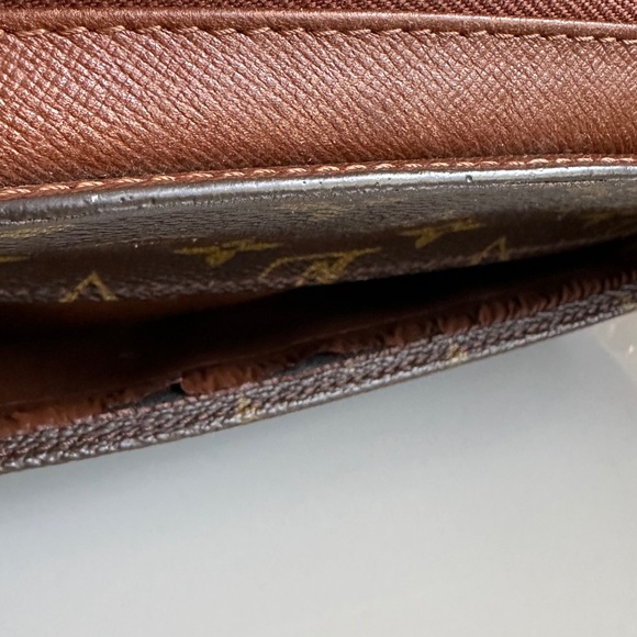 Louis Vuitton Orsay Clutch Wristlet - Picture 3 of 8